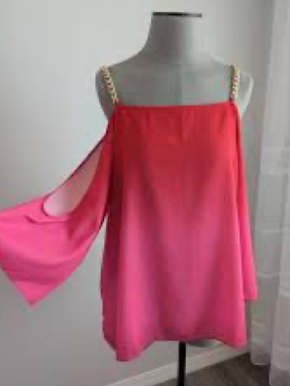BOLD elements Pink Cold-Shoulder Chain-Strap Camisole